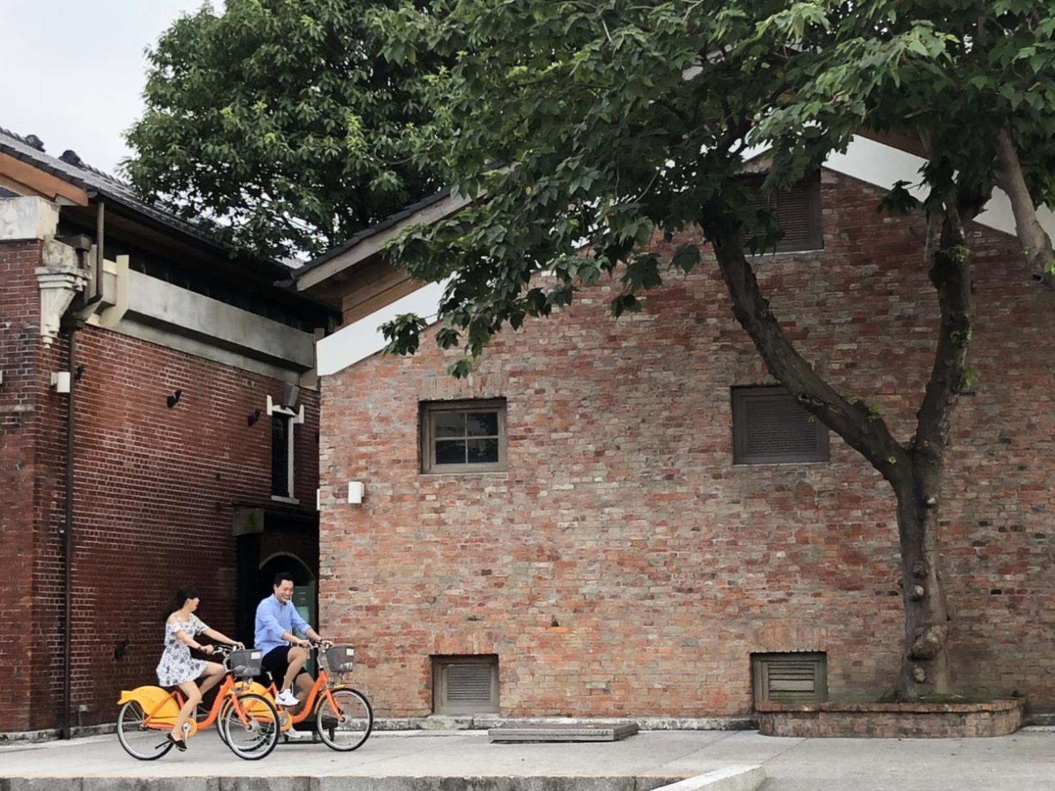 Hua Shan Din by Cosmos Creation - Huashan Creative Park Taipei Exterior foto
